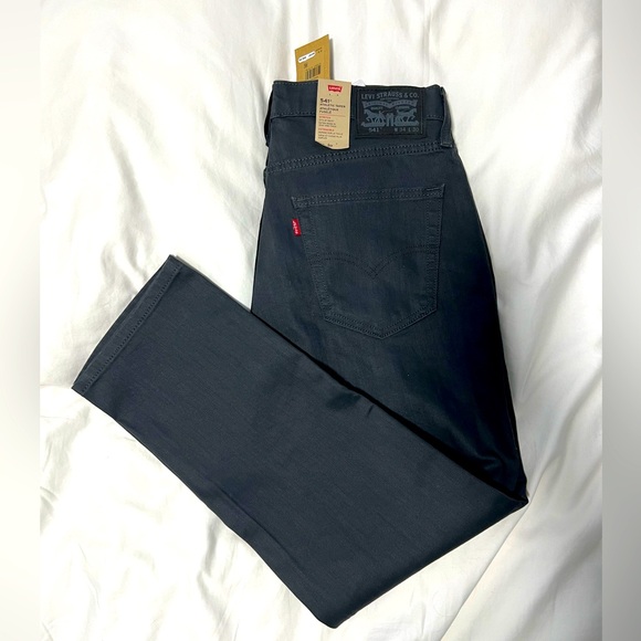 Levi’s 541 Jeans - Picture 1 of 4